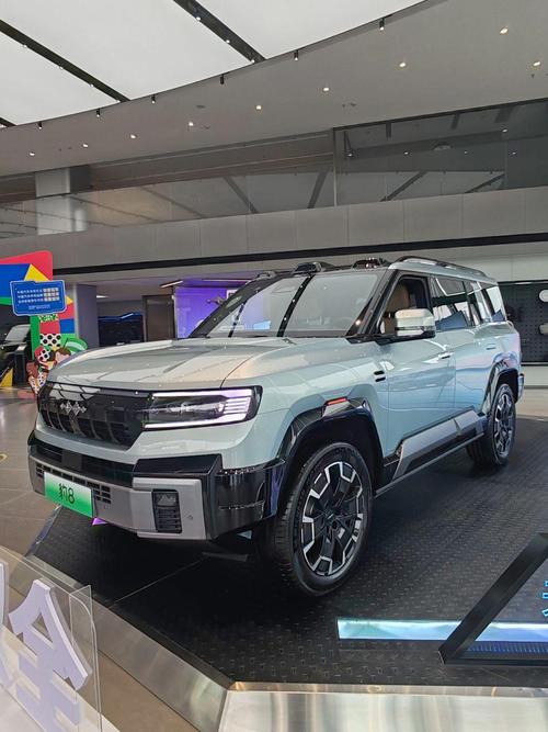深圳201比亚迪方程豹硬派越野的爆款，英菲尼迪35周年与你共成长